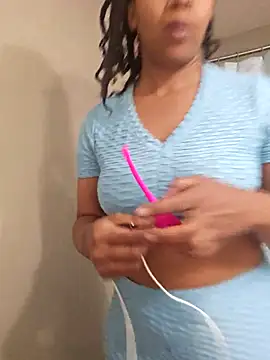 Snapshot of NAOMIdaFreakXXXXX chatting on 15, 11, 2025 NAOMIdaFreakXXXXX online show from 15, 11, 2025