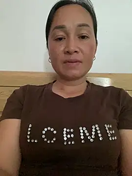 Snapshot of Loly_hana chatting on 5, 7, 2026 Loly hana online show from 5, 7, 2026