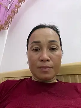 Snapshot of Loly_hana chatting on 7, 7, 2026 Loly hana online show from 7, 7, 2026