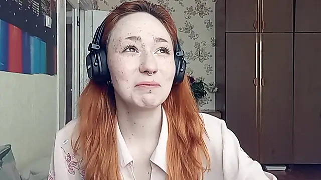 Snapshot of YaniraHeneisen chatting on 17, 6, 2026 YaniraHeneisen online show from 17, 6, 2026