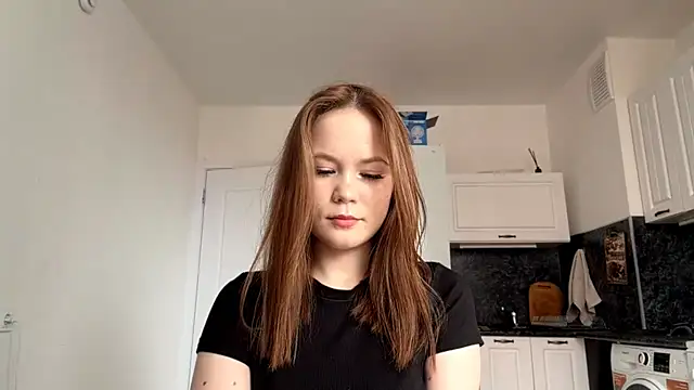 Snapshot of LauranAngelbeck chatting on 21, 6, 2026 LauranAngelbeck online show from 21, 6, 2026