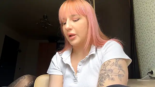 Snapshot of ZadaSnyder chatting on 19, 6, 2026 ZadaSnyder online show from 19, 6, 2026
