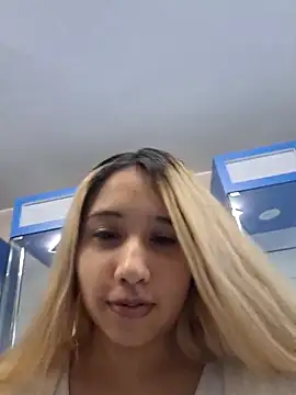 Snapshot of Honeycitabomnita chatting on 19, 6, 2026 Honeycitabomnita online show from 19, 6, 2026