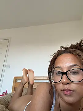 Snapshot of prettypeachyxx chatting on 19, 6, 2026 prettypeachyxx online show from 19, 6, 2026