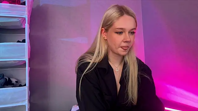 Snapshot of MichelleMargiela chatting on 24, 6, 2026 MichelleMargiela online show from 24, 6, 2026