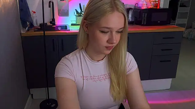 Snapshot of MichelleMargiela chatting on 11, 7, 2026 MichelleMargiela online show from 11, 7, 2026