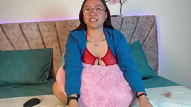 ScarlettPierce777 online show from 25, 6, 2026