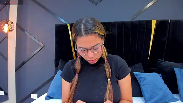 esther xo online show from 1, 7, 2026
