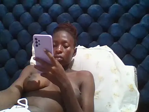 Honeybiscuitt online show from 30, 6, 2026