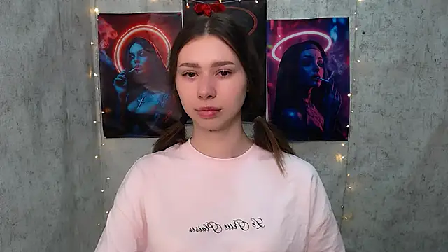 EvaMuur7 online show from 23, 6, 2026