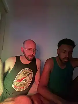 pela and black online show from 28, 6, 2026