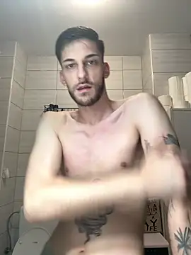 skinnytwink2008 online show from 24, 6, 2026