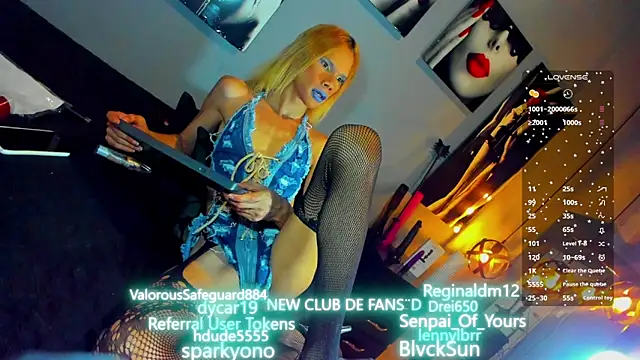 Snapshot of love_amor_ chatting on 9, 1, 2025 love amor online show from 9, 1, 2025