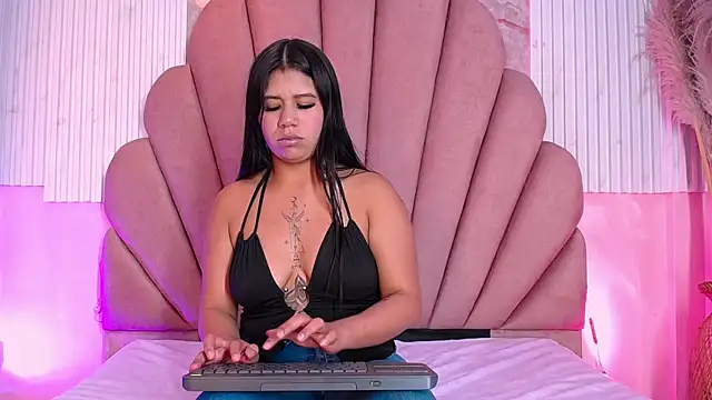 Sabrina Hunt  online show from 23, 6, 2026