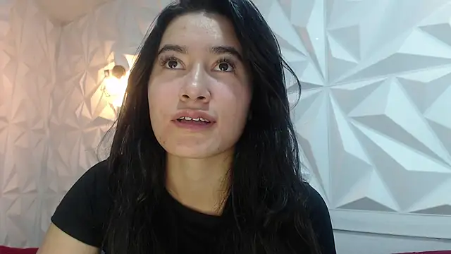 Snapshot of sara_hoffman_4 chatting on 24, 6, 2026 sara hoffman 4 online show from 24, 6, 2026