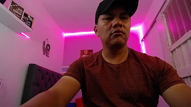 Snapshot of fuego_moro chatting on 25, 6, 2026 fuego moro online show from 25, 6, 2026