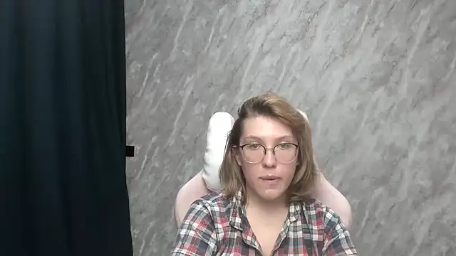 Reginasmilee online show from 21, 1, 2025