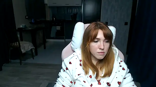 Reginasmilee online show from 25, 10, 2025