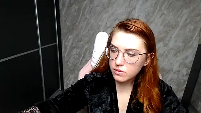 Reginasmilee online show from 25, 2, 2026