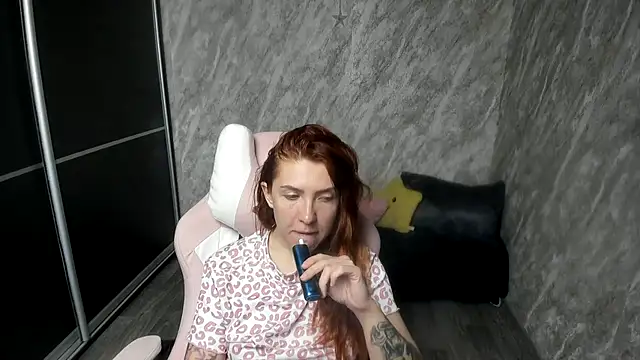 Reginasmilee online show from 27, 6, 2026