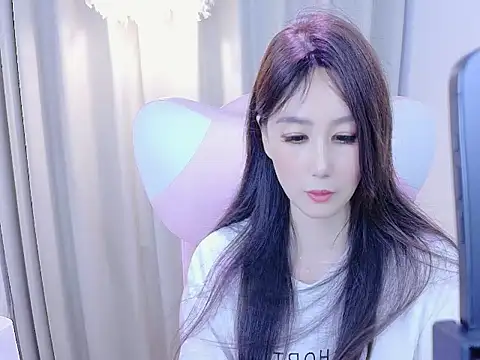 Snapshot of rongrong523 chatting on 5, 7, 2026 rongrong523 online show from 5, 7, 2026