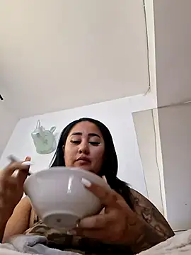 Snapshot of Valentina_Tilly chatting on 28, 7, 2026 Valentina Tilly online show from 28, 7, 2026