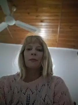 Snapshot of CarmenAmorosa chatting on 6, 7, 2026 CarmenAmorosa online show from 6, 7, 2026