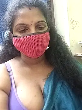 Snapshot of Poojitha-Queen chatting on 2, 7, 2026 Poojitha-Queen online show from 2, 7, 2026