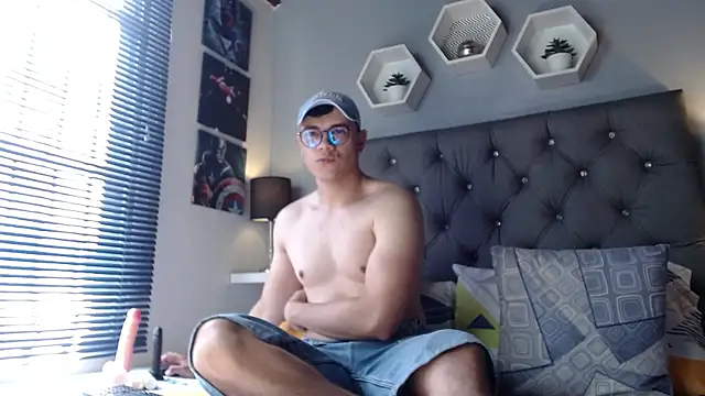 Snapshot of andy_estevez chatting on 6, 7, 2026 andy estevez online show from 6, 7, 2026