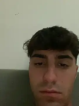 Snapshot of alessio2026xx chatting on 1, 7, 2026 alessio2026xx online show from 1, 7, 2026