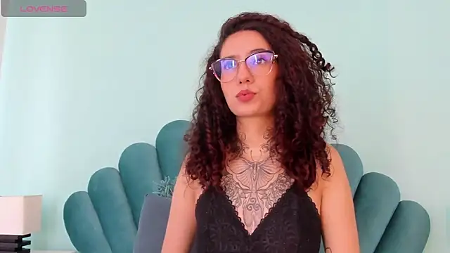 Snapshot of Aitanax26 chatting on 2, 7, 2026 Aitanax26 online show from 2, 7, 2026