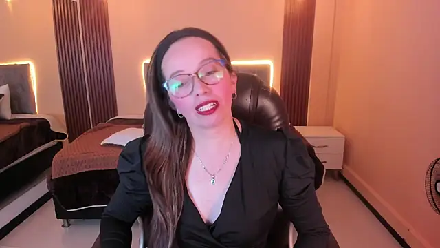 Snapshot of Victoria__blake_ chatting on 6, 7, 2026 Victoria blake online show from 6, 7, 2026