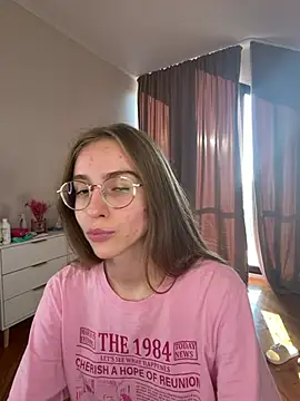 IsabellaStarglow online show from 15, 7, 2026