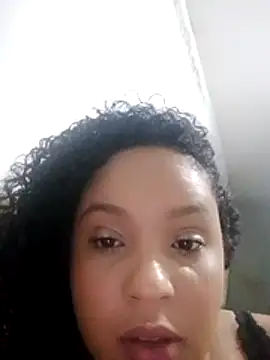 Snapshot of MorenaLopezzz chatting on 4, 7, 2026 MorenaLopezzz online show from 4, 7, 2026