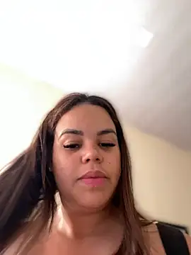 Snapshot of AliceStarshine chatting on 1, 2, 2025 AliceStarshine online show from 1, 2, 2025