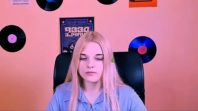 Snapshot of nicole_bright chatting on 8, 7, 2026 nicole bright online show from 8, 7, 2026