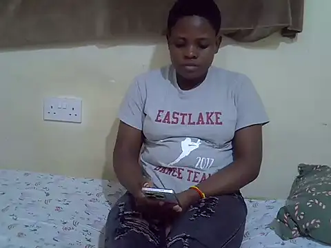 Snapshot of prettycandie chatting on 11, 7, 2026 prettycandie online show from 11, 7, 2026
