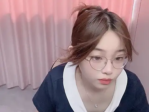 Snapshot of zz88z chatting on 8, 7, 2026 zz88z online show from 8, 7, 2026
