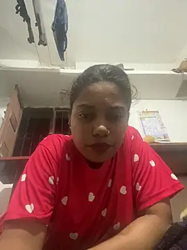 Diamond-girl143 online show from 9, 7, 2026