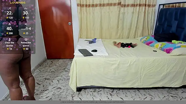 Snapshot of LupeAdams chatting on 7, 12, 2024 LupeAdams online show from 7, 12, 2024