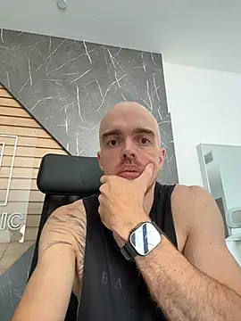 logan  kelly online show from 14, 7, 2026