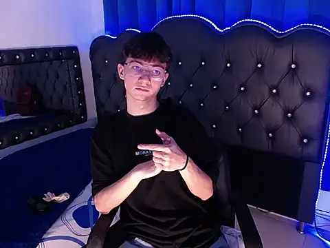 Snapshot of Camilo_Harrington chatting on 15, 7, 2026 Camilo Harrington online show from 15, 7, 2026