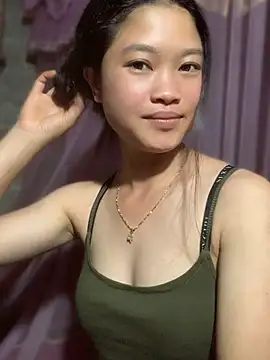 Snapshot of LilyLily68 chatting on 5, 8, 2026 LilyLily68 online show from 5, 8, 2026