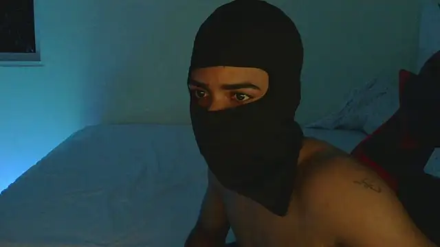 AmoraE3 online show from 5, 8, 2026