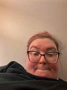 BbwQueen216 online show from 15, 7, 2026