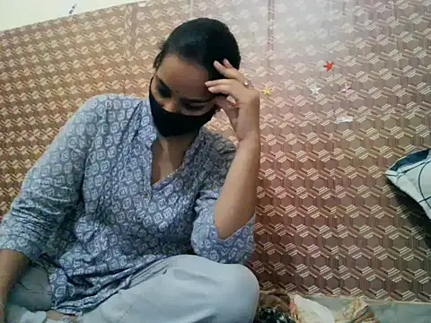 Nisha As online show from 17, 7, 2026