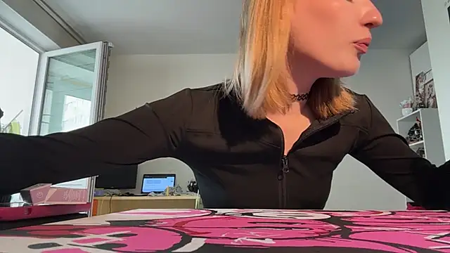 AnastaciaUltsch online show from 20, 7, 2026