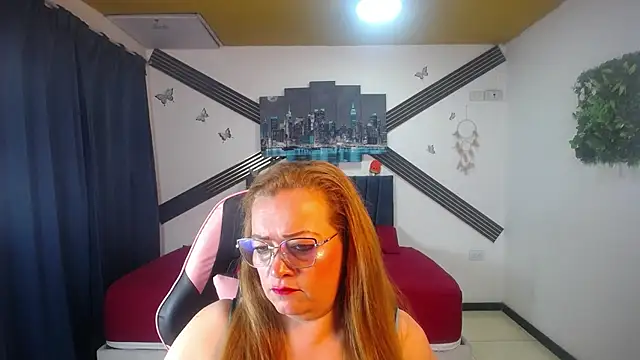 Snapshot of SharonStonn chatting on 21, 7, 2026 SharonStonn online show from 21, 7, 2026