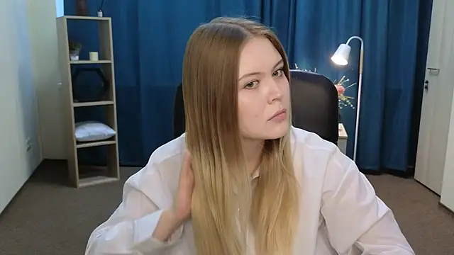 Snapshot of HortensiaHall chatting on 24, 7, 2026 HortensiaHall online show from 24, 7, 2026