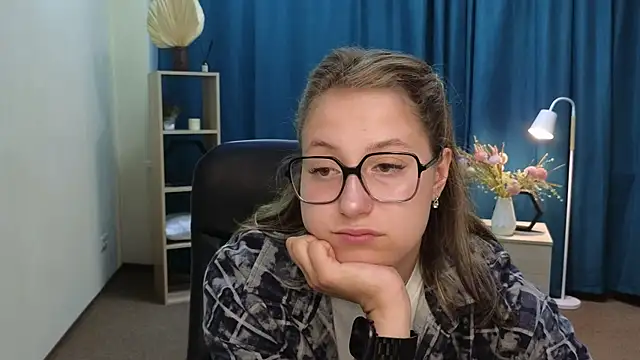 Snapshot of CiaraSiracuse chatting on 23, 7, 2026 CiaraSiracuse online show from 23, 7, 2026